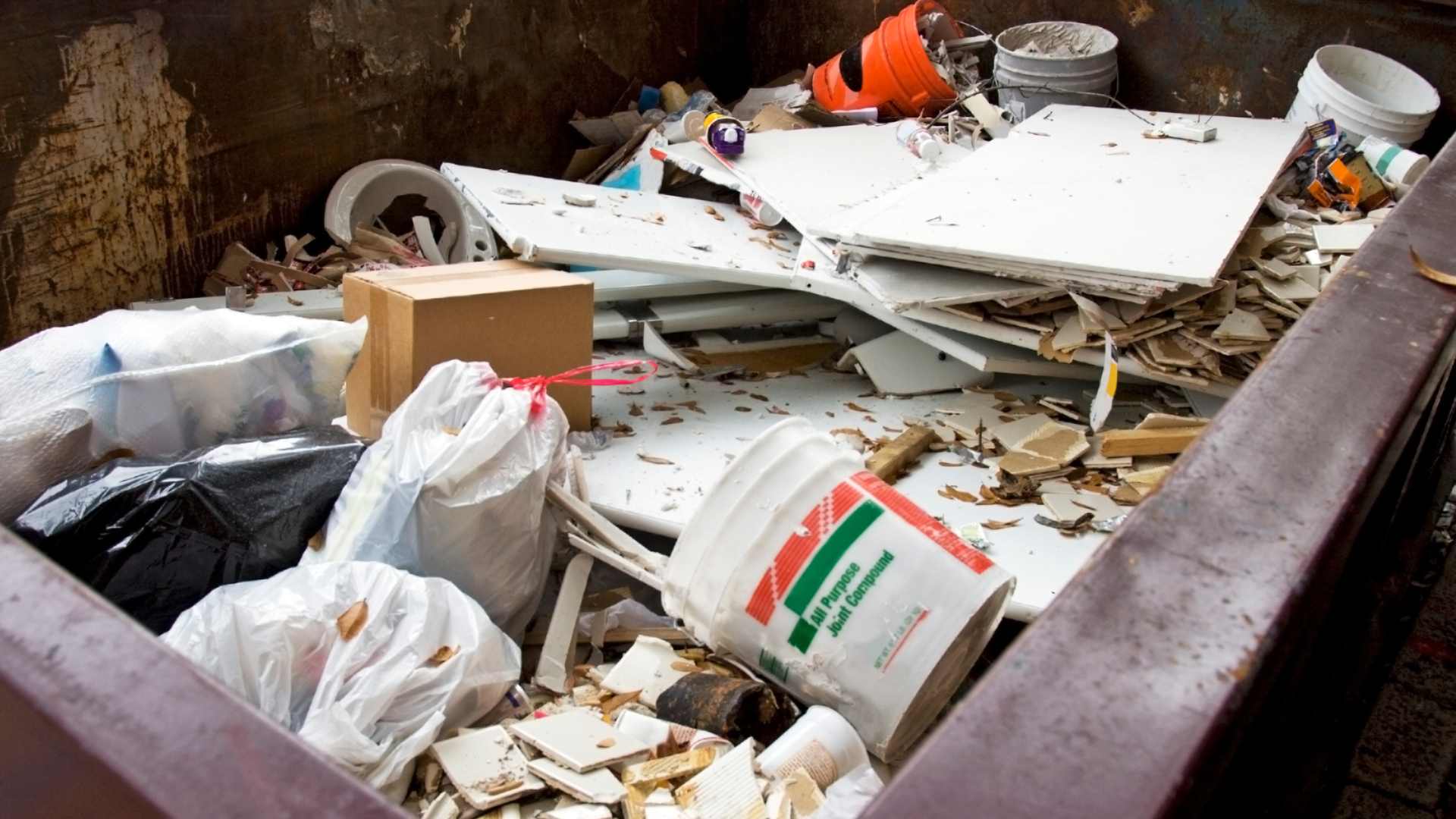 Featured image for “Same-Day Junk Hauling in Centreville, VA: What to Expect”